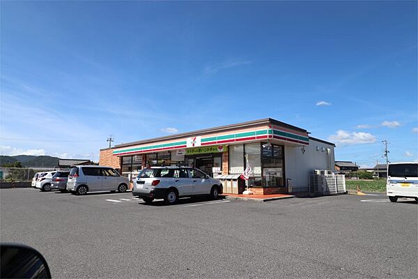 画像17:セブンイレブン　鷹飼町店（422m）