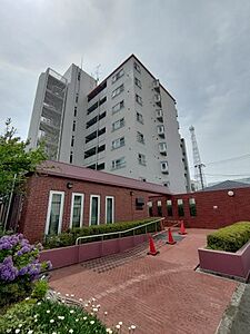 外観：マンシヨン市川ガーデニア　