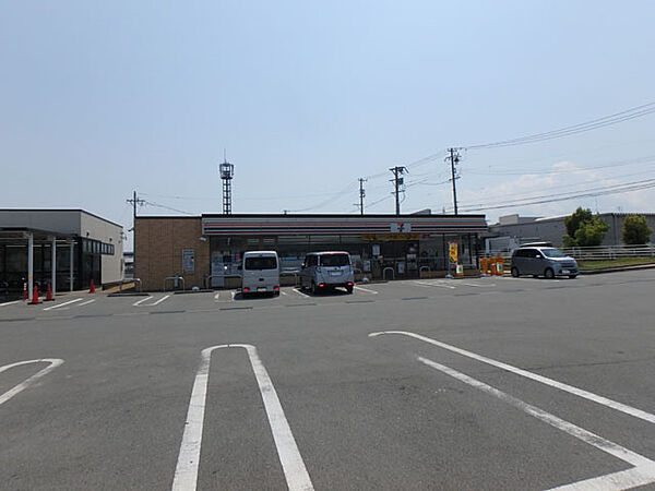 画像18:セブンイレブン 松阪田村町北店（943m）