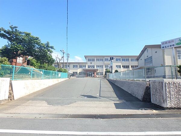 画像16:松阪市立第五小学校（592m）