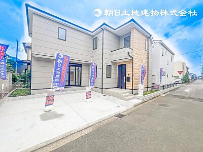 外観：【外観】流行に左右されず将来にわたって価値が継続する佇まい！良好な住環境が保たれたエリアで新生活を！ 