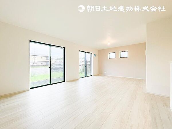リビング/ダイニングを拡大表示