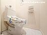 トイレ：【トイレ】温水洗浄便座を使用することで肌を守れるのはメリットです。