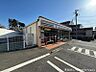 周辺：セブンーイレブン横浜原宿2丁目店　約700ｍ　5時00分～23時00分まで営業しているコンビニ