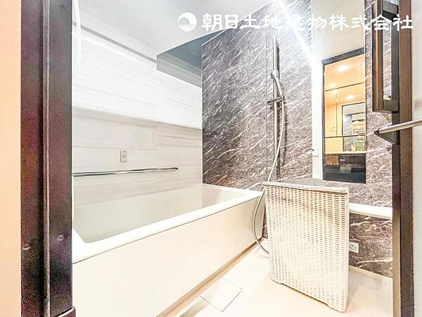 浴室を拡大表示