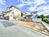 外観：【外観】静かな住宅街、近隣地との間隔も広くゆったり！！街並みをぜひご覧くださいませ