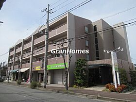 ポーセリアン  ｜ 兵庫県神戸市西区小山3丁目（賃貸マンション3LDK・3階・66.17㎡） その1