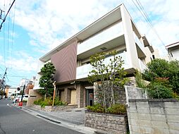 総戸数全72戸　敷地面積6243.25平米のゆとりある設計