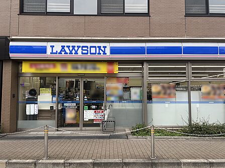 ローソンJR三鷹駅南口店