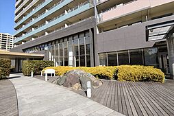 整備されたエントランスアプローチ