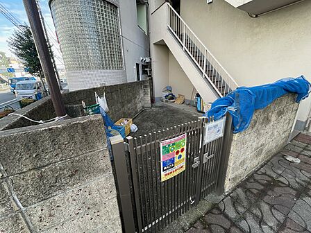 敷地内ゴミ置き場