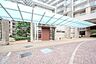 エントランス：来訪者を迎えるエントランス