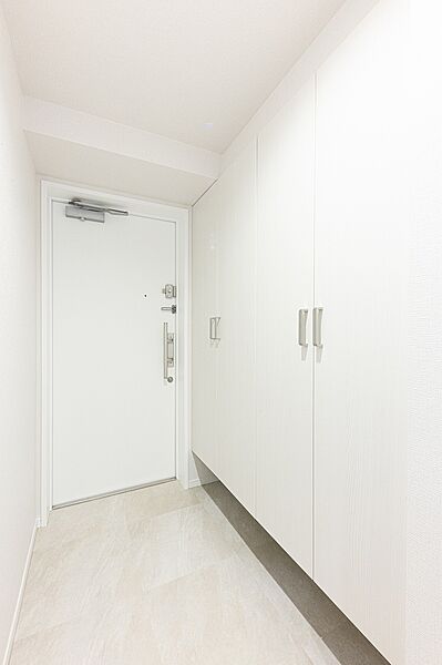 玄関を拡大表示
