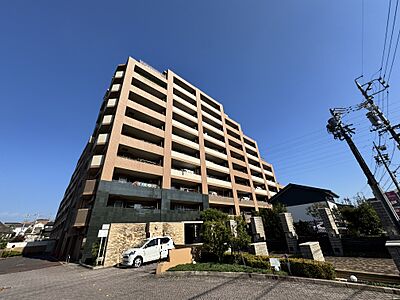 外観：建物南西側外観