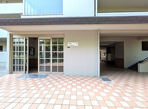 エントランスを拡大表示