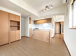 カルティア川名 4LDKのリビング/ダイニング