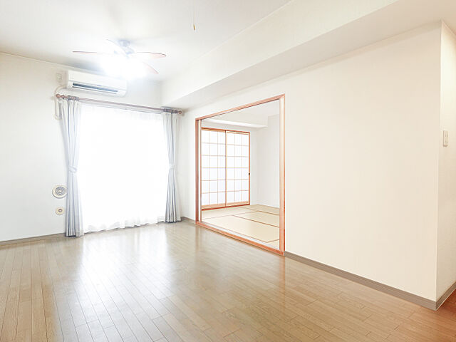 リビング/ダイニング 広島市南区東雲1丁目