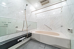 1620サイズのゆったりとしたサイズの浴室