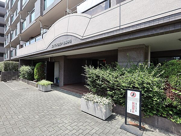 エントランスを拡大表示