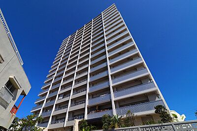 外観:外観写真(南西側から撮影) 外観:外観写真(南西側から撮影)