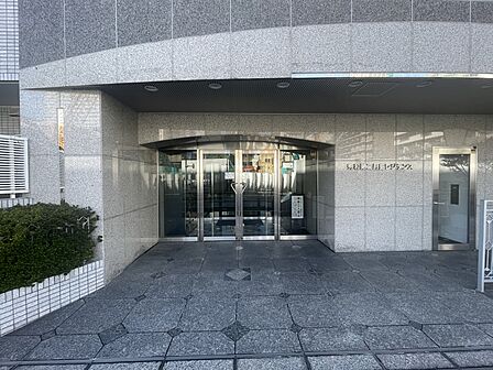 エントランス外観
