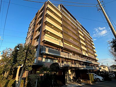 外観：マンション外観（2012年7月建築、鉄筋コンクリート造陸屋根10階建てのマンション）