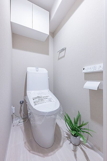 温水洗浄便座付きトイレ