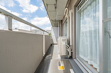 西側バルコニー