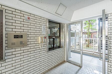 エントランスホール