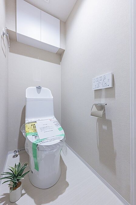 温水洗浄便座付きトイレ