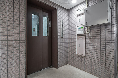 エレベーター1基