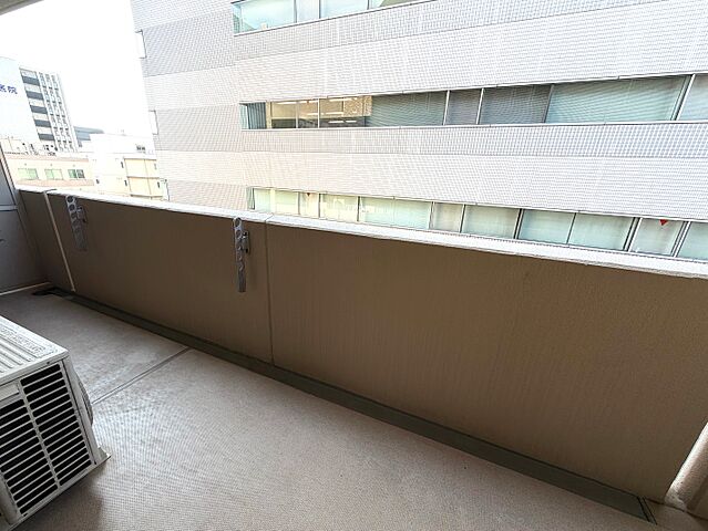 バルコニー アルファライフ中央通り 7階/-