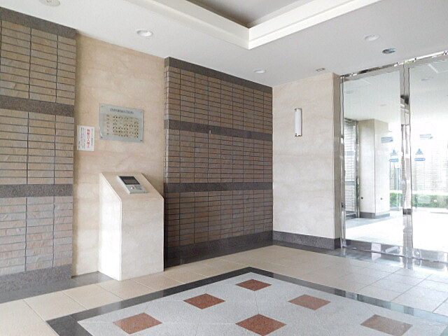 エントランス サーパス黒田町 1階/-