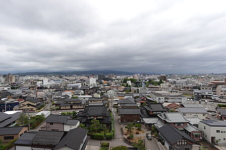 バルコニーから南側の眺望(眺望、周辺環境は永続的に保証されるものではありません)