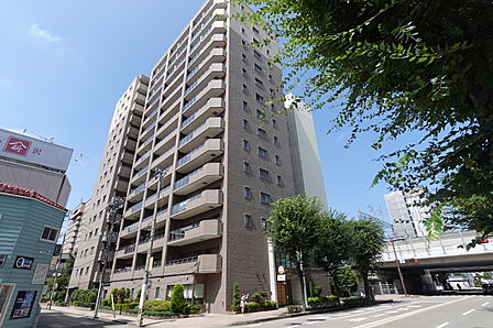 15階建て タイル貼りマンション