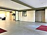 エントランス：共用エントランス　管理員室前