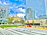 その他：マンション敷地に隣接した公園有　