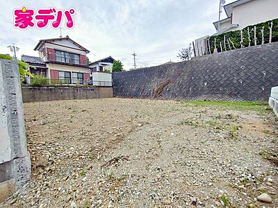 外観：建築条件なし！更地引渡しです。お好きなハウスメーカーをご利用できます。現地見学実施中！お気軽に「家デパ」へお問合せ下さい！