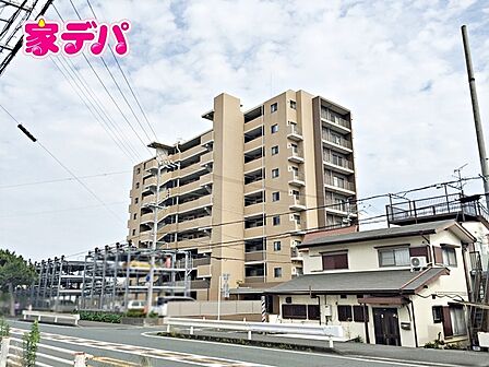 フルリフォームされた2LDKマンション！バス停徒歩1分の好立地！大切なペットと暮らせます。いつでもご見学可能です。お気軽にお問い合わせください！