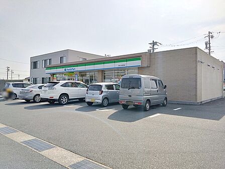 ファミリーマート浜松小池町西店(710m)