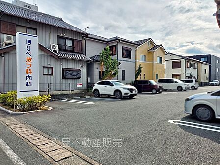ほりべ皮フ科内科(90m)