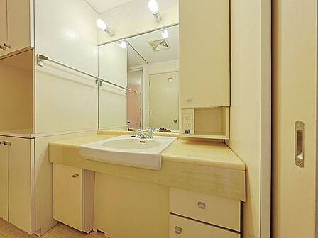 帰宅後リビング通さず手洗いができる動線です！