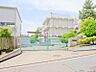 周辺：横浜市立岡津中学校　約1100ｍ　学校周辺は比較的落ち着いた環境で、通学も安心です？？？