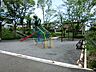周辺：庄戸第一公園　約400ｍ　広いグラウンドのある公園で、たくさん体を動かして遊ぶことが出来ます