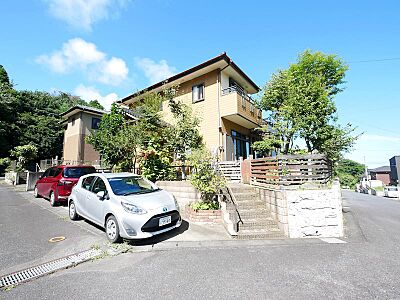 外観:陽当たりの良い角地です! 外観:陽当たりの良い角地です!