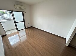 レジデンスSORI 1階ワンルームのリビング/ダイニング