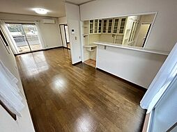 バス 上岩ノ上下車 徒歩5分の賃貸一戸建て 4LDKのリビング/ダイニング