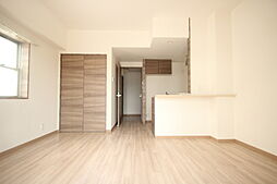 クレセント尼子 5階1Kのリビング/ダイニング