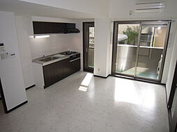 栗田ビル 1階2LDKのリビング/ダイニング