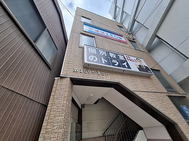 5 / 11